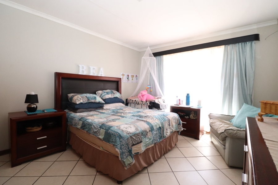 To Let 3 Bedroom Property for Rent in La Hoff North West